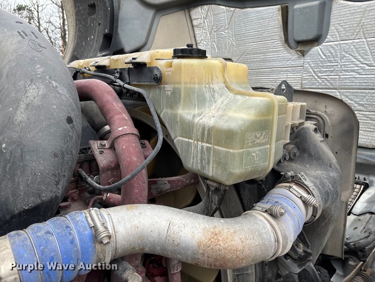 image for item FB3218 2019 Mack AN64T semi truck