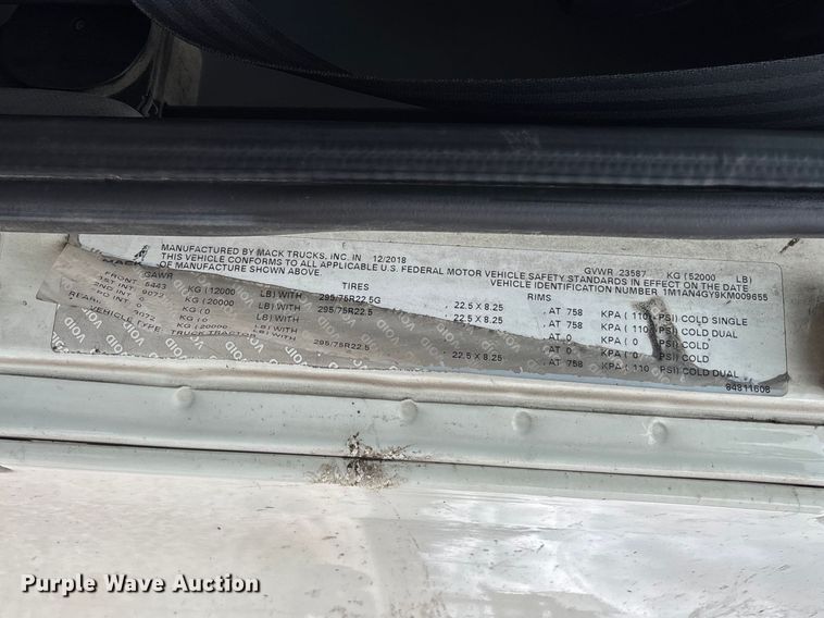 image for item FB3218 2019 Mack AN64T semi truck
