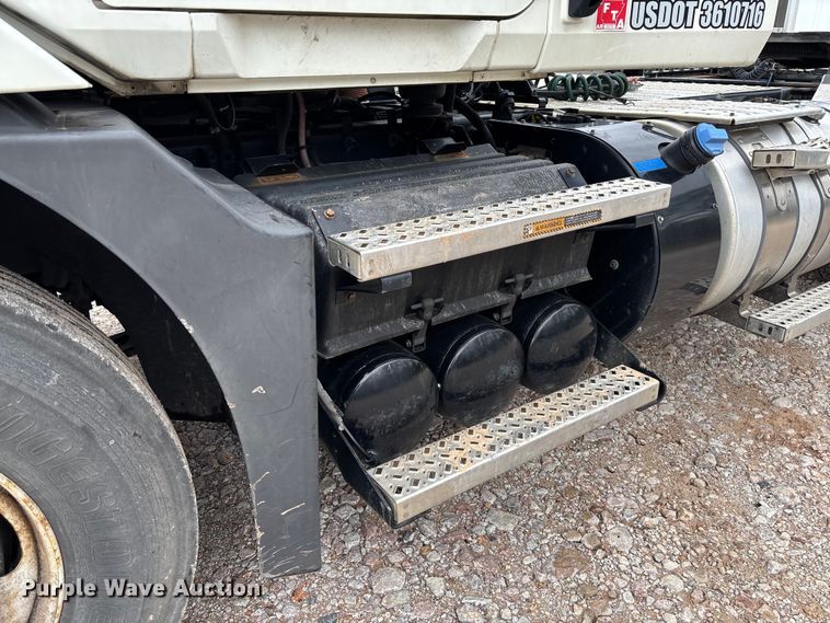 image for item FB3219 2019 Mack AN64T semi truck