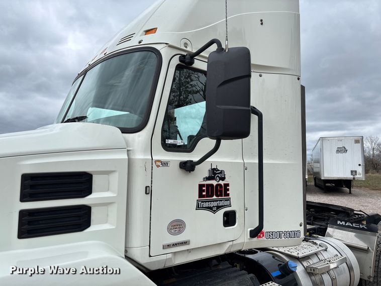 image for item FB3219 2019 Mack AN64T semi truck