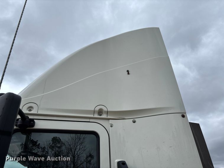 image for item FB3219 2019 Mack AN64T semi truck