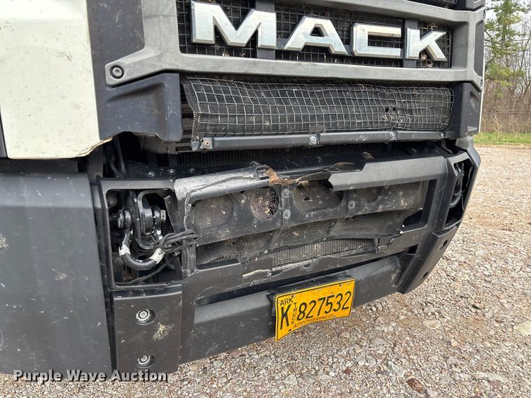 image for item FB3219 2019 Mack AN64T semi truck