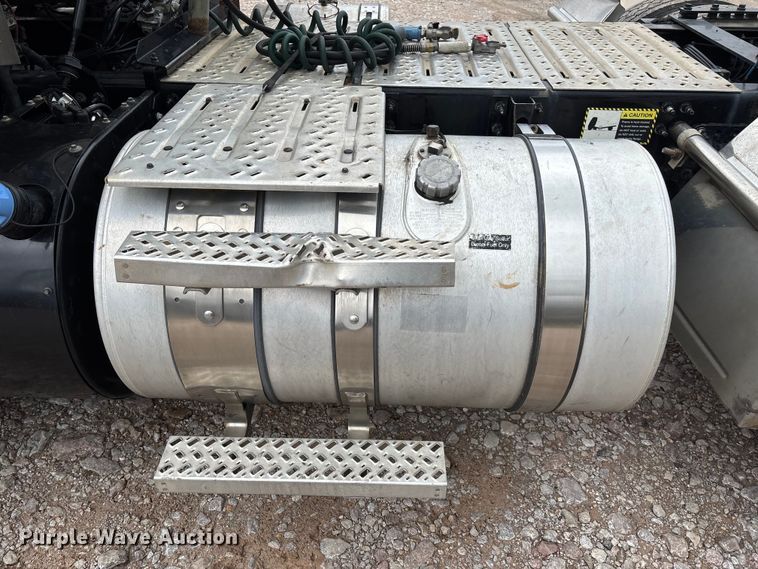 image for item FB3219 2019 Mack AN64T semi truck