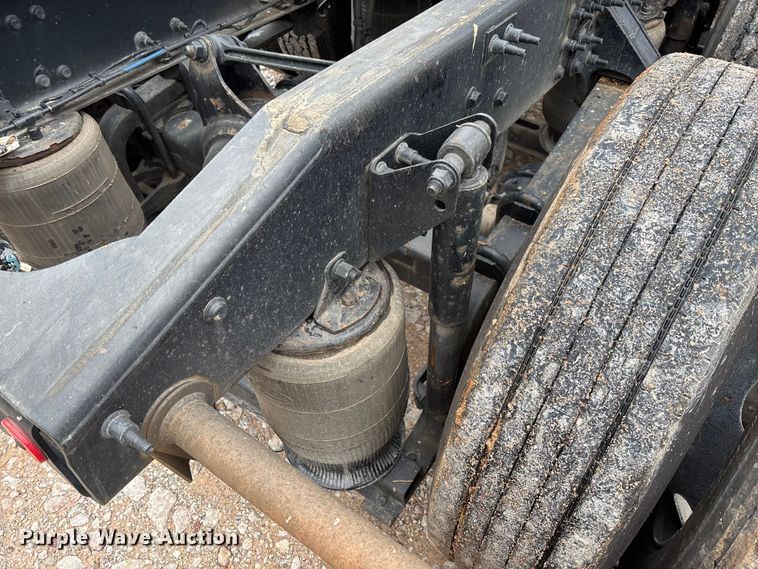 image for item FB3219 2019 Mack AN64T semi truck