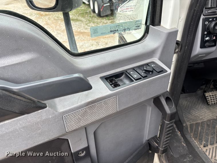 image for item FB3219 2019 Mack AN64T semi truck