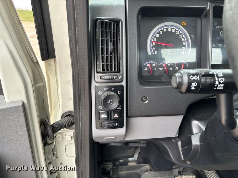 image for item FB3219 2019 Mack AN64T semi truck