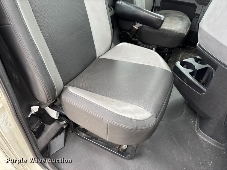 image for item FB3219 2019 Mack AN64T semi truck