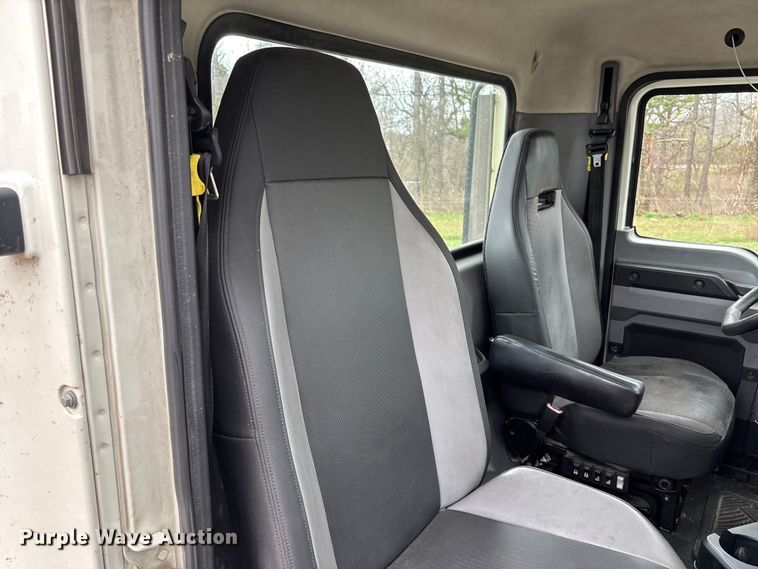 image for item FB3219 2019 Mack AN64T semi truck