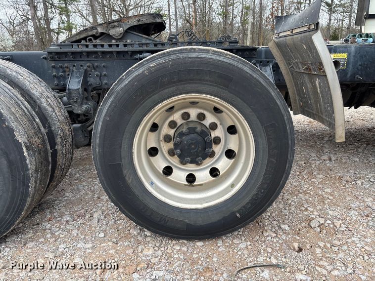 image for item FB3219 2019 Mack AN64T semi truck