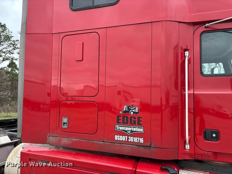 image for item FB3220 2017 Mack CXU613 semi truck