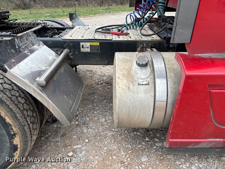 image for item FB3220 2017 Mack CXU613 semi truck