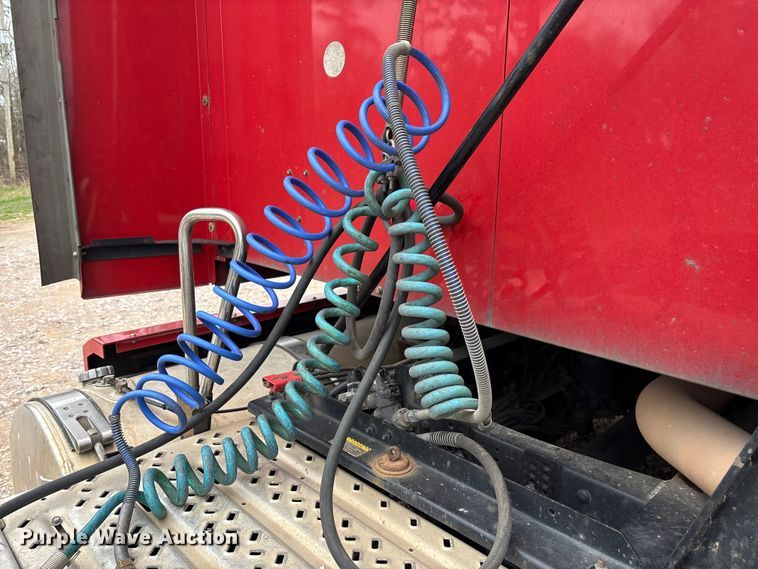 image for item FB3220 2017 Mack CXU613 semi truck