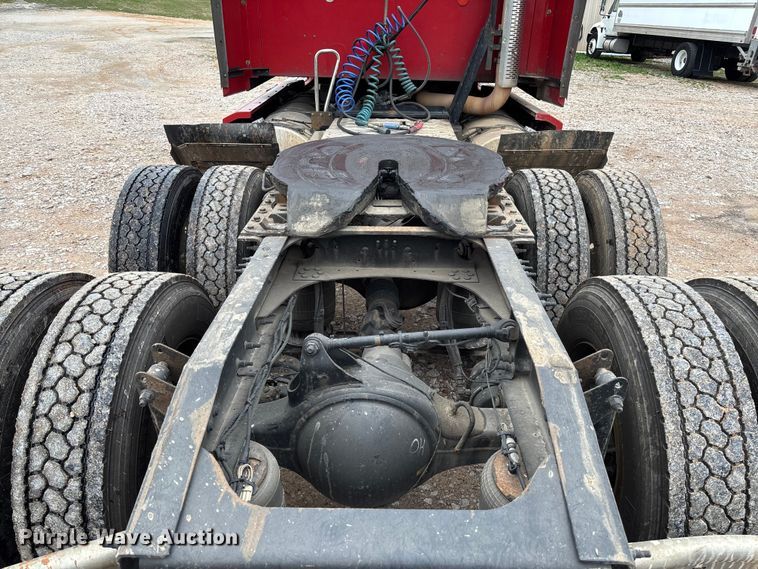 image for item FB3220 2017 Mack CXU613 semi truck