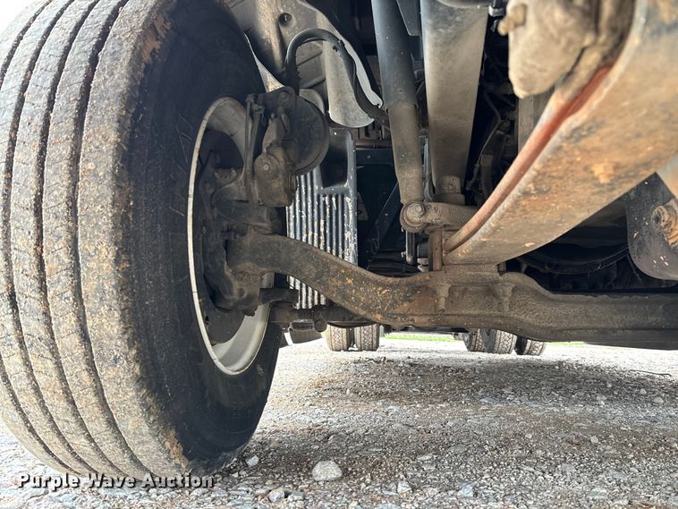 image for item FB3220 2017 Mack CXU613 semi truck