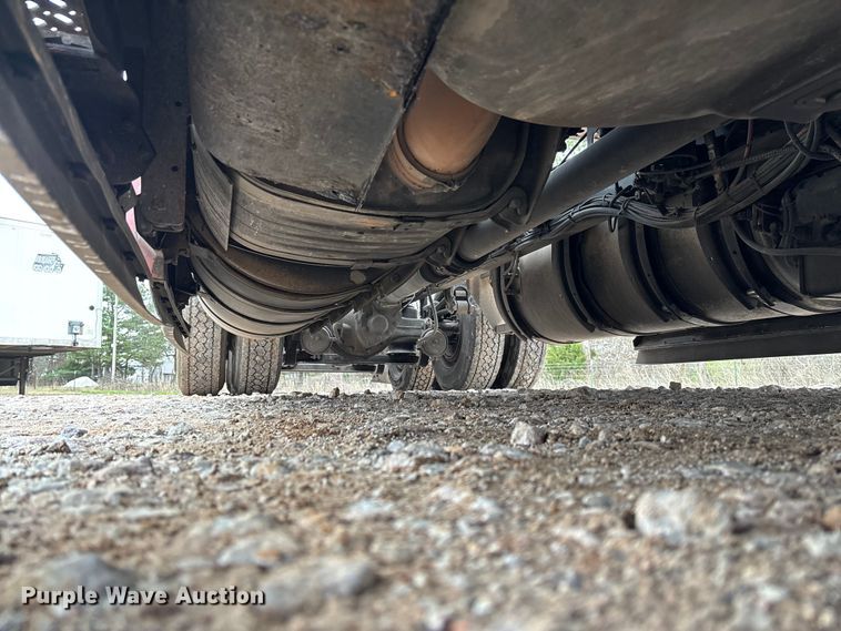 image for item FB3220 2017 Mack CXU613 semi truck