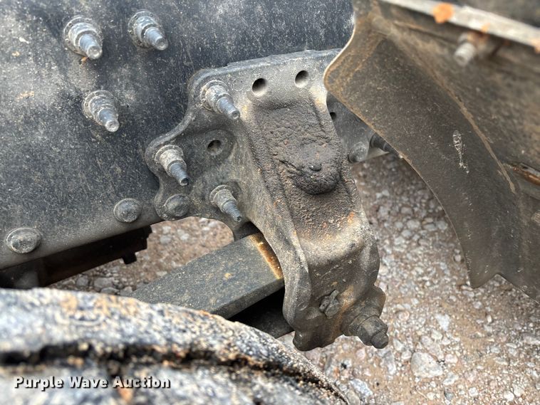 image for item FB3220 2017 Mack CXU613 semi truck