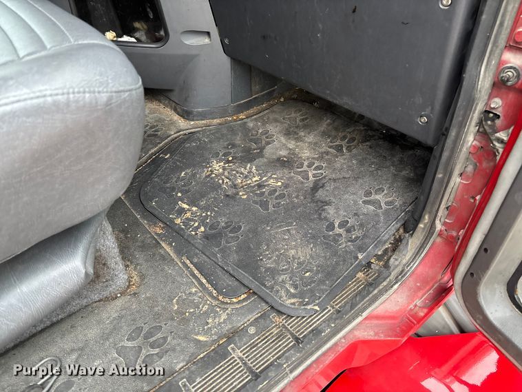 image for item FB3220 2017 Mack CXU613 semi truck