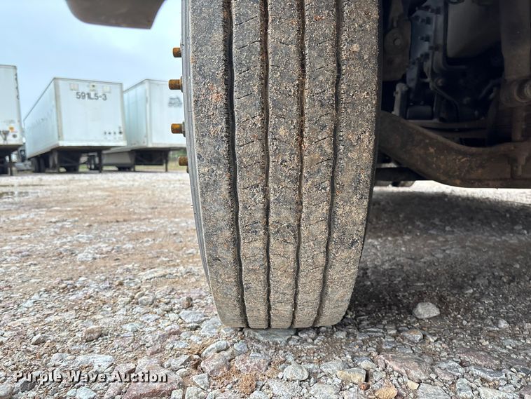 image for item FB3220 2017 Mack CXU613 semi truck