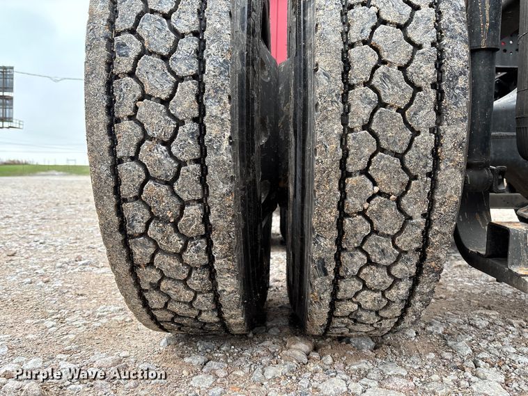 image for item FB3220 2017 Mack CXU613 semi truck