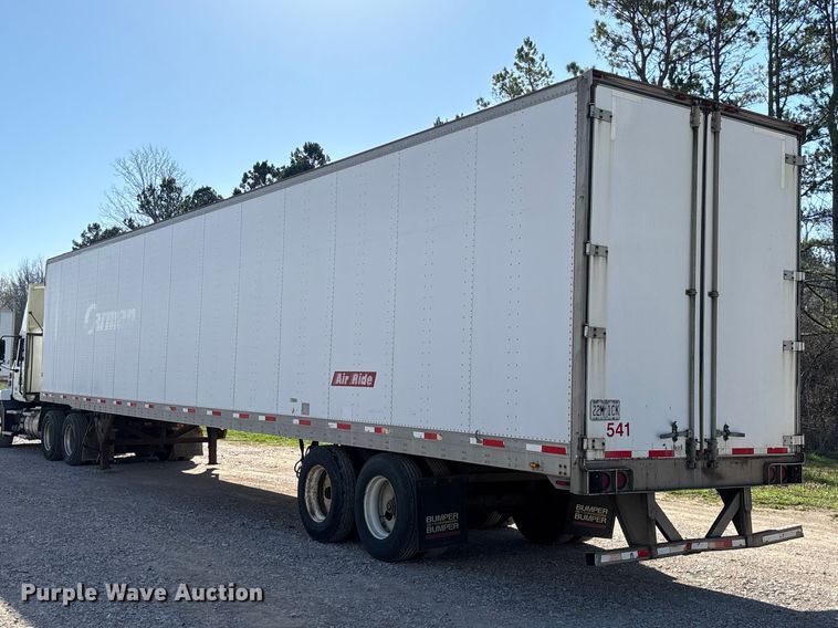 image for item FB3240 2005 Utility VS2DC dry van trailer