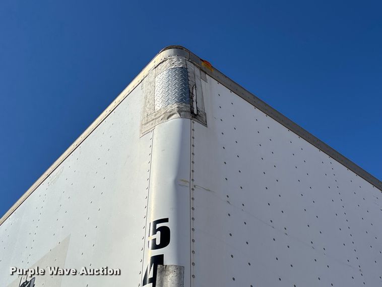 image for item FB3240 2005 Utility VS2DC dry van trailer