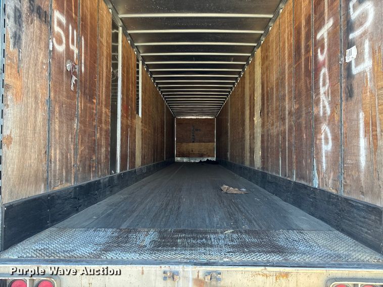 image for item FB3240 2005 Utility VS2DC dry van trailer