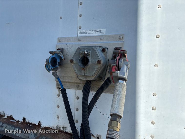 image for item FB3241 2006 Utility VS2DC dry van trailer