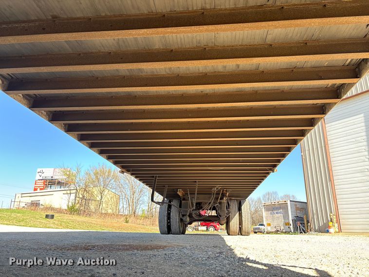 image for item FB3241 2006 Utility VS2DC dry van trailer