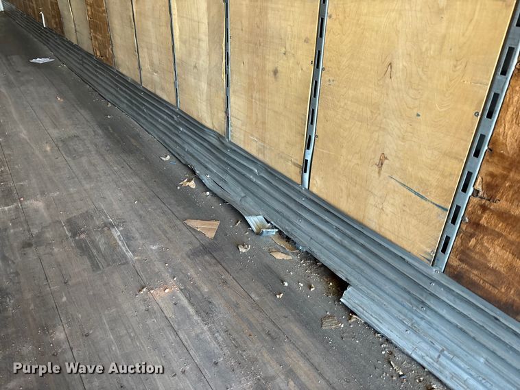 image for item FB3241 2006 Utility VS2DC dry van trailer