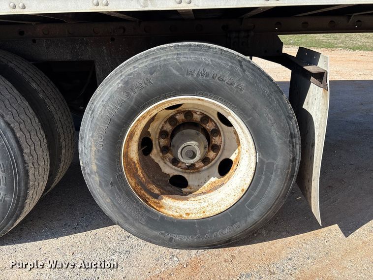 image for item FB3241 2006 Utility VS2DC dry van trailer