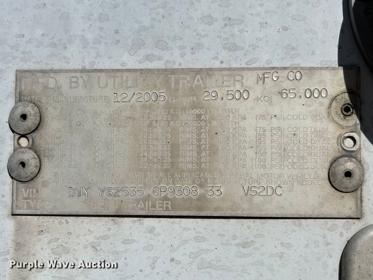image for item FB3241 2006 Utility VS2DC dry van trailer