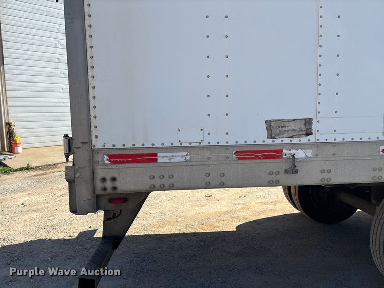 image for item FB3242 2006 Utility VS2DC dry van trailer