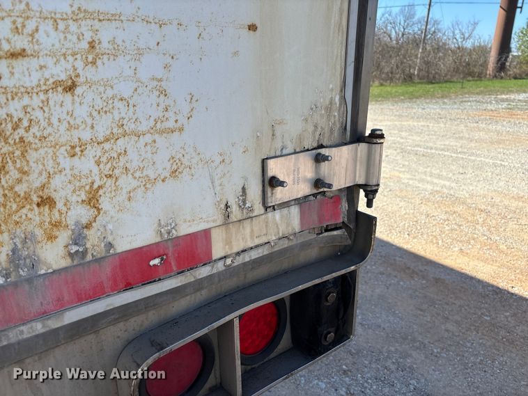 image for item FB3242 2006 Utility VS2DC dry van trailer