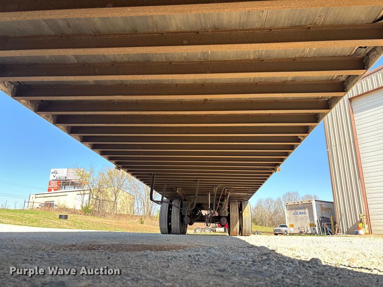 image for item FB3242 2006 Utility VS2DC dry van trailer