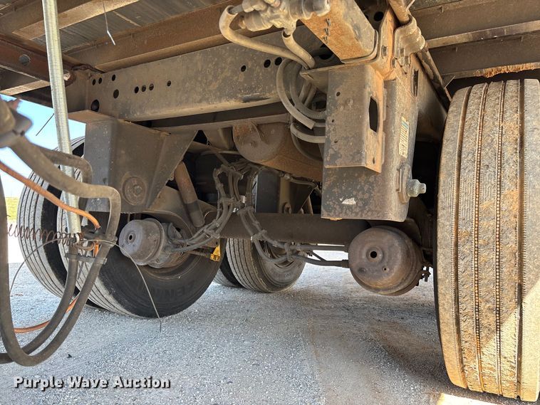 image for item FB3242 2006 Utility VS2DC dry van trailer