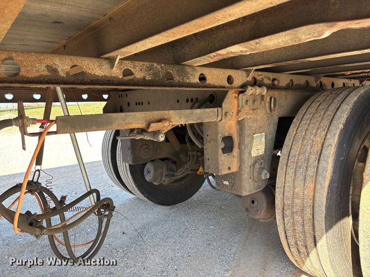 image for item FB3242 2006 Utility VS2DC dry van trailer