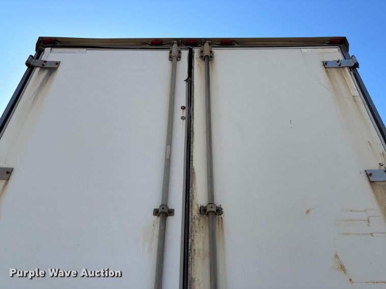 image for item FB3242 2006 Utility VS2DC dry van trailer