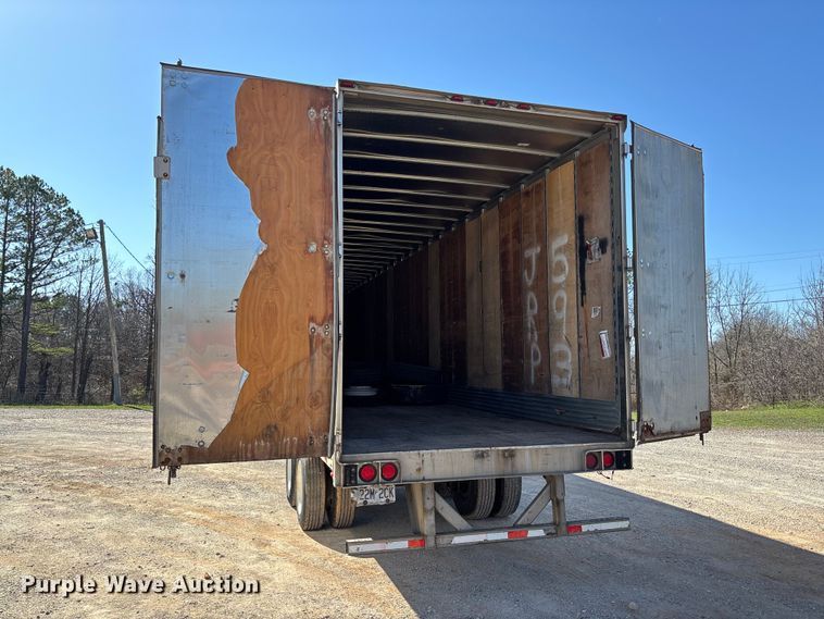 image for item FB3242 2006 Utility VS2DC dry van trailer