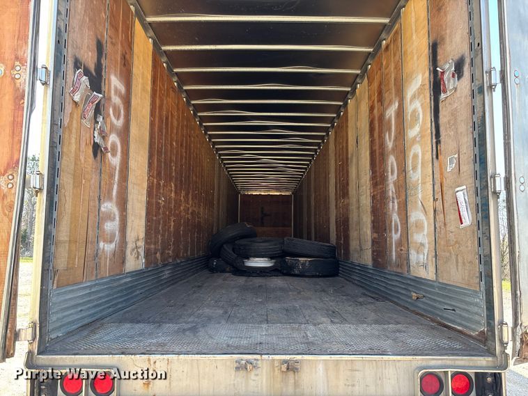 image for item FB3242 2006 Utility VS2DC dry van trailer