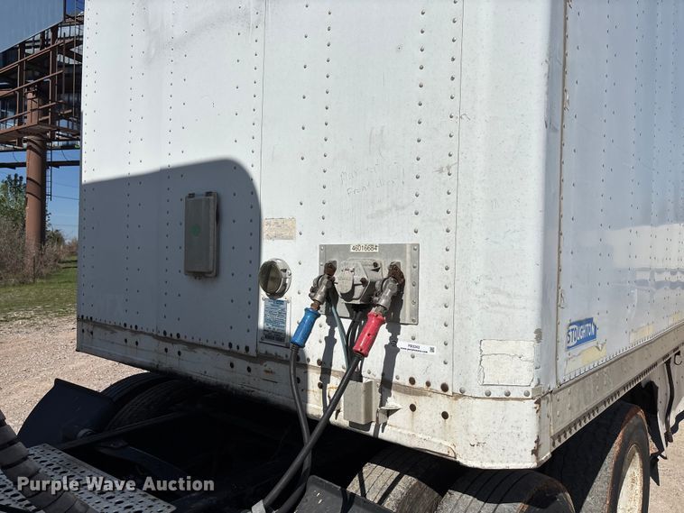 image for item FB3243 2005 Stoughton AVW-535T-S-C-AR dry van trailer