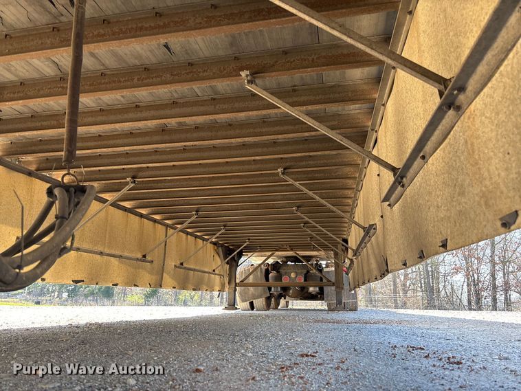 image for item FB3243 2005 Stoughton AVW-535T-S-C-AR dry van trailer