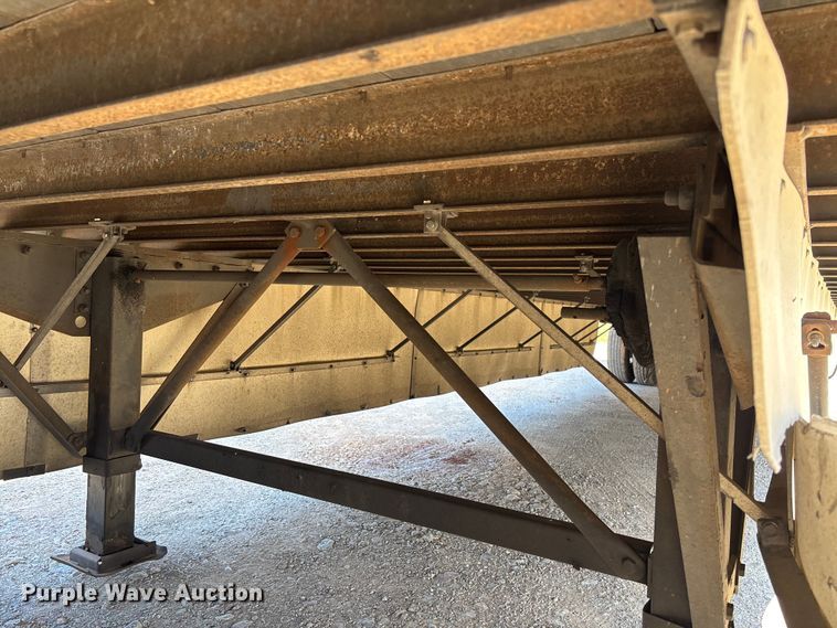 image for item FB3243 2005 Stoughton AVW-535T-S-C-AR dry van trailer