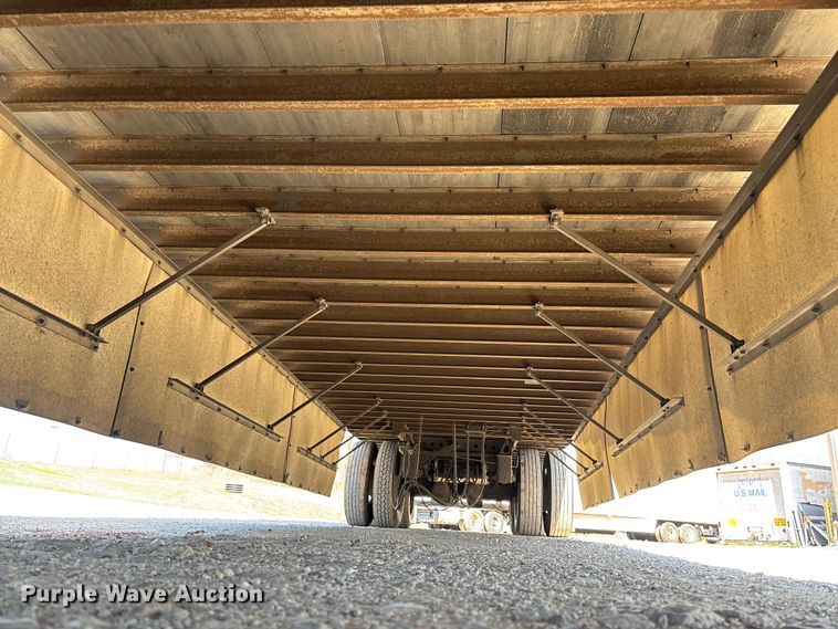 image for item FB3243 2005 Stoughton AVW-535T-S-C-AR dry van trailer