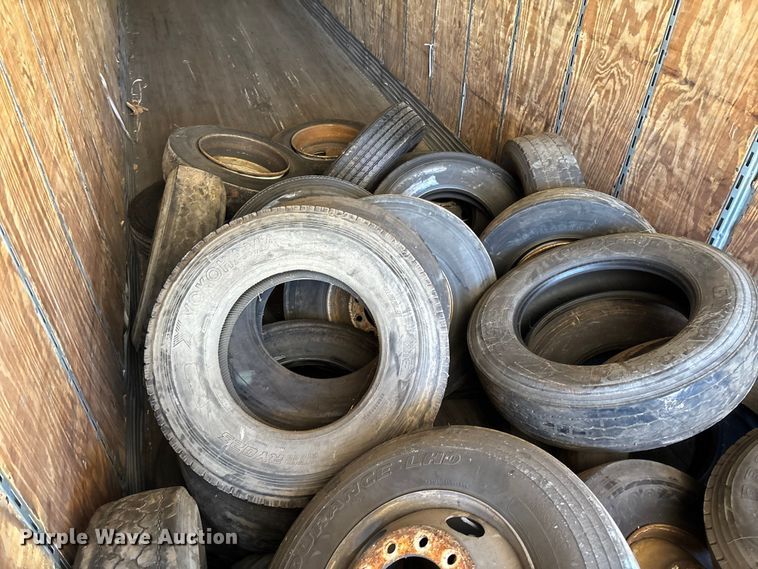 image for item FB3243 2005 Stoughton AVW-535T-S-C-AR dry van trailer