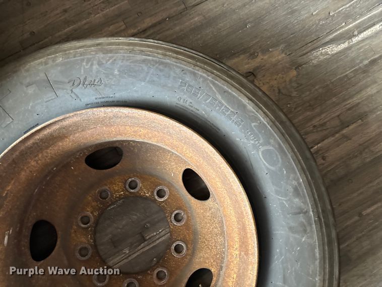 image for item FB3243 2005 Stoughton AVW-535T-S-C-AR dry van trailer