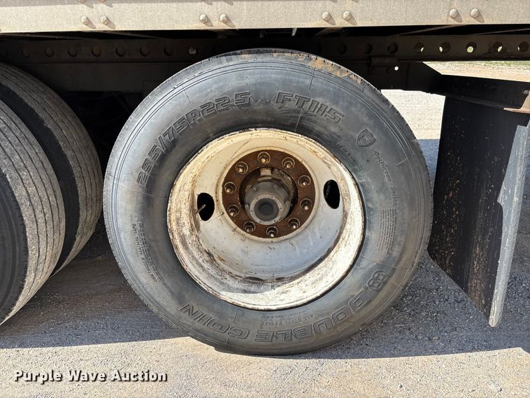 image for item FB3243 2005 Stoughton AVW-535T-S-C-AR dry van trailer