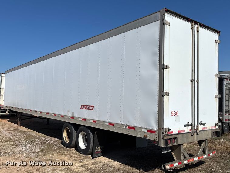 image for item FB3245 2006 Utility VS2DC dry van trailer