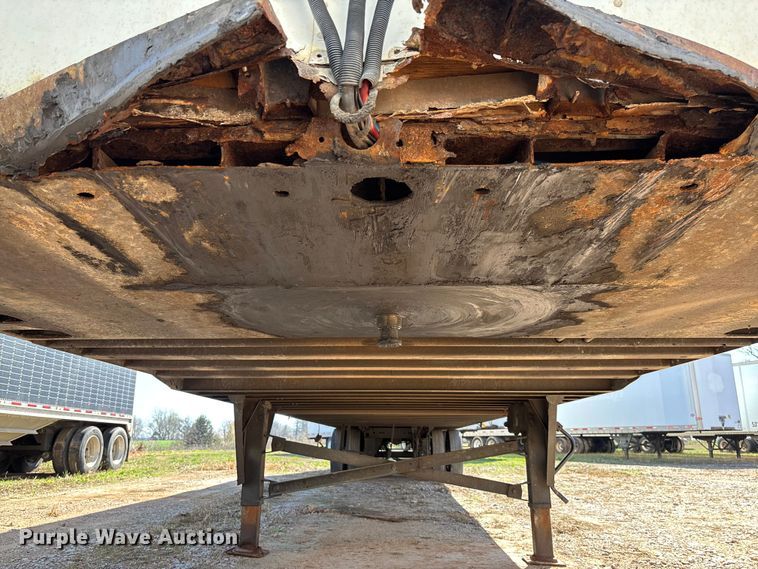 image for item FB3245 2006 Utility VS2DC dry van trailer