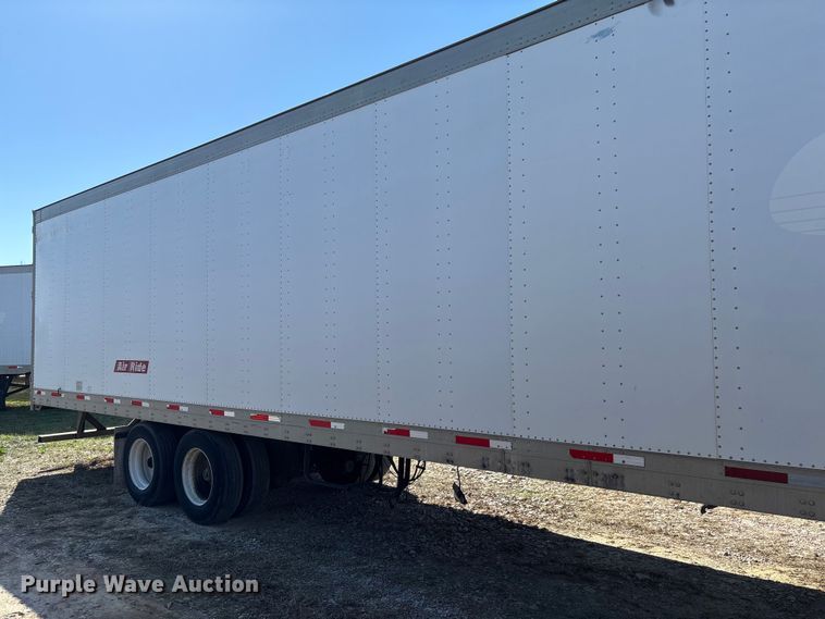 image for item FB3245 2006 Utility VS2DC dry van trailer