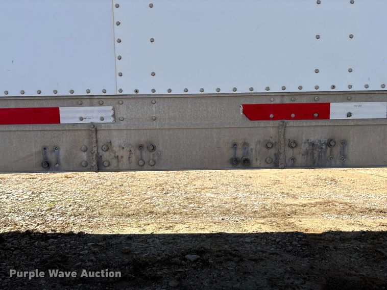 image for item FB3245 2006 Utility VS2DC dry van trailer